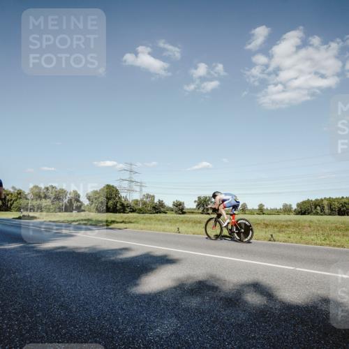 07.09.2025 - 19. Norderstedt Triathlon Michael Burmester http://msf.ph/oto/8859204 07.09.2025 15:45:11 Radfahren 939, 1071, 1470 meine-sportfotos.de