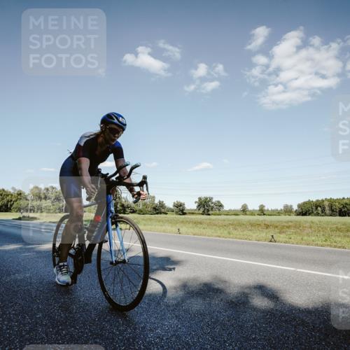 07.09.2025 - 19. Norderstedt Triathlon Michael Burmester http://msf.ph/oto/8859207 07.09.2025 15:45:11 Radfahren 939, 1071, 1470 meine-sportfotos.de
