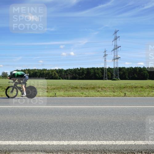 07.09.2025 - 19. Norderstedt Triathlon Michael Burmester http://msf.ph/oto/8859217 07.09.2025 13:32:31 Radfahren  meine-sportfotos.de