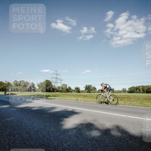 07.09.2025 - 19. Norderstedt Triathlon Michael Burmester http://msf.ph/oto/8859231 07.09.2025 15:45:18 Radfahren 482, 548, 1546 meine-sportfotos.de