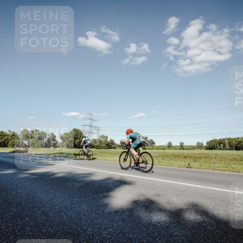 07.09.2025 - 19. Norderstedt Triathlon Michael Burmester http://msf.ph/oto/8859252 07.09.2025 15:45:26 Radfahren 455 meine-sportfotos.de