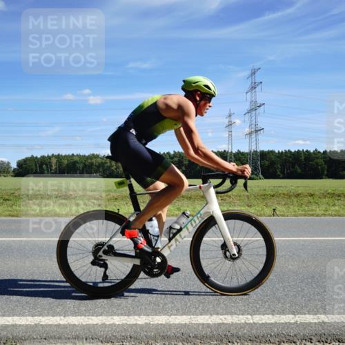07.09.2025 - 19. Norderstedt Triathlon Michael Burmester http://msf.ph/oto/8859274 07.09.2025 13:34:32 Radfahren 996, 1468 meine-sportfotos.de