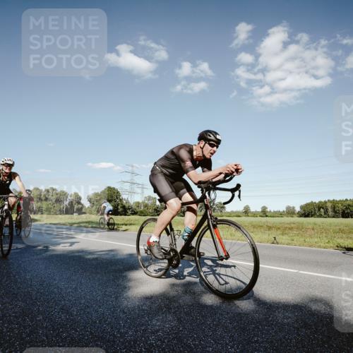07.09.2025 - 19. Norderstedt Triathlon Michael Burmester http://msf.ph/oto/8859276 07.09.2025 15:45:35 Radfahren 485, 552, 916, 950, 1474, 1541 meine-sportfotos.de