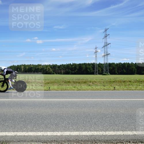 07.09.2025 - 19. Norderstedt Triathlon Michael Burmester http://msf.ph/oto/8859279 07.09.2025 13:34:34 Radfahren 996, 1468 meine-sportfotos.de
