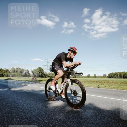 07.09.2025 - 19. Norderstedt Triathlon Michael Burmester http://msf.ph/oto/8859290 07.09.2025 15:45:39 Radfahren 531, 916, 930, 946 meine-sportfotos.de