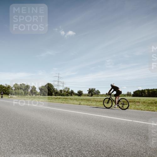 07.09.2025 - 19. Norderstedt Triathlon Michael Burmester http://msf.ph/oto/8859302 07.09.2025 12:43:01 Radfahren 177, 1322, 1345 meine-sportfotos.de