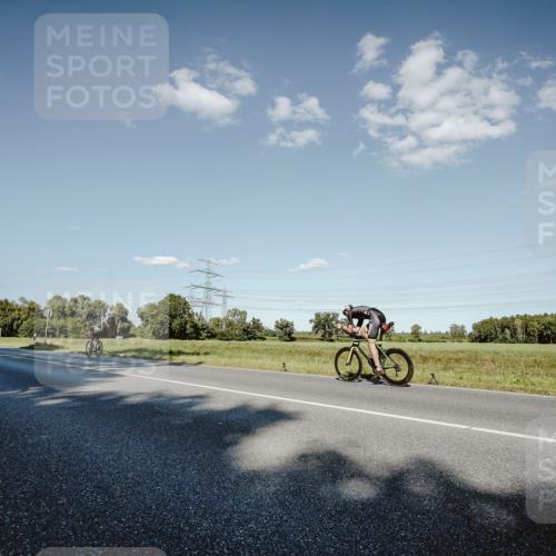 07.09.2025 - 19. Norderstedt Triathlon Michael Burmester http://msf.ph/oto/8859304 07.09.2025 15:45:43 Radfahren 531, 883, 932, 946 meine-sportfotos.de