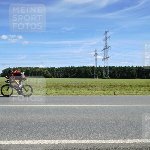 07.09.2025 - 19. Norderstedt Triathlon Michael Burmester http://msf.ph/oto/8859316 07.09.2025 13:35:51 Radfahren 994 meine-sportfotos.de