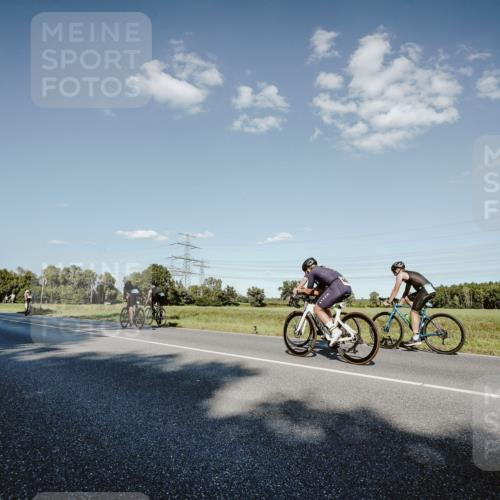 07.09.2025 - 19. Norderstedt Triathlon Michael Burmester http://msf.ph/oto/8859328 07.09.2025 15:45:52 Radfahren 1449, 1527 meine-sportfotos.de