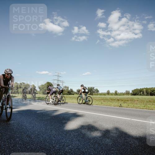 07.09.2025 - 19. Norderstedt Triathlon Michael Burmester http://msf.ph/oto/8859332 07.09.2025 15:45:52 Radfahren 1449, 1527 meine-sportfotos.de