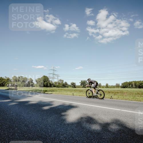07.09.2025 - 19. Norderstedt Triathlon Michael Burmester http://msf.ph/oto/8859360 07.09.2025 15:46:03 Radfahren 1429 meine-sportfotos.de