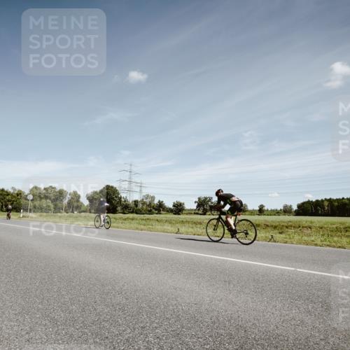 07.09.2025 - 19. Norderstedt Triathlon Michael Burmester http://msf.ph/oto/8859362 07.09.2025 12:43:34 Radfahren 1212, 1337 meine-sportfotos.de