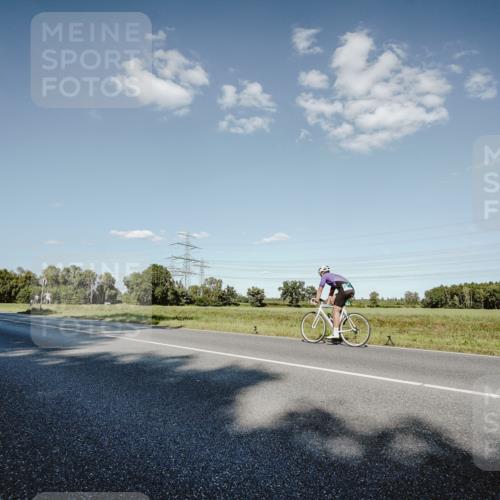 07.09.2025 - 19. Norderstedt Triathlon Michael Burmester http://msf.ph/oto/8859367 07.09.2025 15:46:07 Radfahren 459, 1429 meine-sportfotos.de