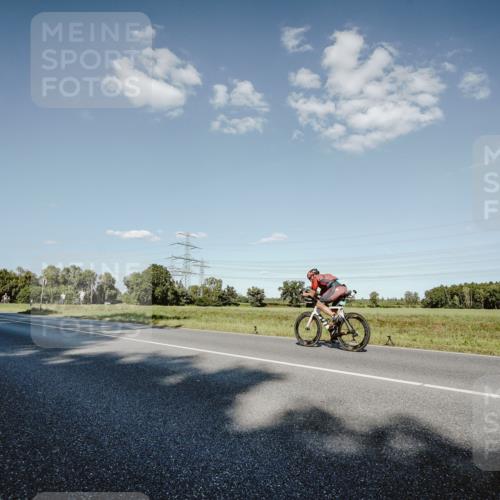 07.09.2025 - 19. Norderstedt Triathlon Michael Burmester http://msf.ph/oto/8859388 07.09.2025 15:46:15 Radfahren 530, 1403, 1458 meine-sportfotos.de