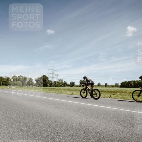 07.09.2025 - 19. Norderstedt Triathlon Michael Burmester http://msf.ph/oto/8859390 07.09.2025 12:43:54 Radfahren 1317, 1385 meine-sportfotos.de
