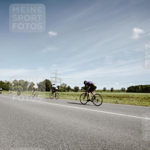 07.09.2025 - 19. Norderstedt Triathlon Michael Burmester http://msf.ph/oto/8859404 07.09.2025 12:43:56 Radfahren 1317 meine-sportfotos.de