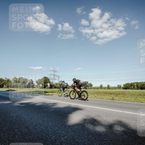 07.09.2025 - 19. Norderstedt Triathlon Michael Burmester http://msf.ph/oto/8859426 07.09.2025 15:46:28 Radfahren 875, 912, 1533 meine-sportfotos.de