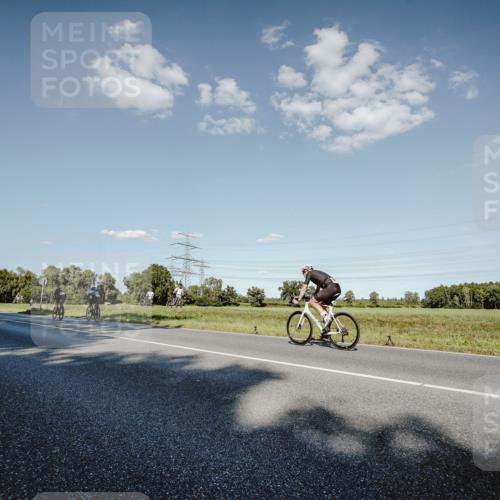 07.09.2025 - 19. Norderstedt Triathlon Michael Burmester http://msf.ph/oto/8859430 07.09.2025 15:46:29 Radfahren 875, 1533 meine-sportfotos.de