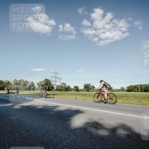 07.09.2025 - 19. Norderstedt Triathlon Michael Burmester http://msf.ph/oto/8859433 07.09.2025 15:46:30 Radfahren 875, 1533 meine-sportfotos.de