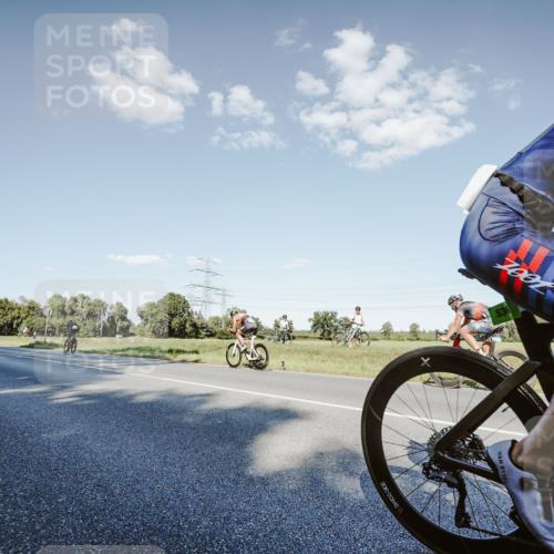07.09.2025 - 19. Norderstedt Triathlon Michael Burmester http://msf.ph/oto/8859458 07.09.2025 15:46:39 Radfahren 526, 536 meine-sportfotos.de