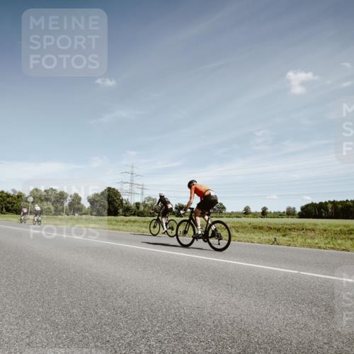 07.09.2025 - 19. Norderstedt Triathlon Michael Burmester http://msf.ph/oto/8859466 07.09.2025 12:44:26 Radfahren 742 meine-sportfotos.de