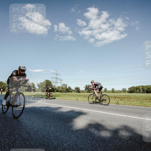 07.09.2025 - 19. Norderstedt Triathlon Michael Burmester http://msf.ph/oto/8859478 07.09.2025 15:46:49 Radfahren 453, 483, 488 meine-sportfotos.de