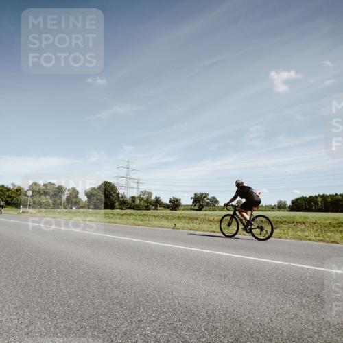 07.09.2025 - 19. Norderstedt Triathlon Michael Burmester http://msf.ph/oto/8859487 07.09.2025 12:44:35 Radfahren 250, 307, 1238 meine-sportfotos.de