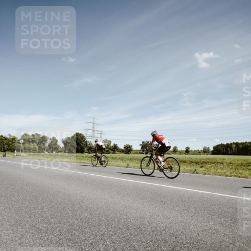 07.09.2025 - 19. Norderstedt Triathlon Michael Burmester http://msf.ph/oto/8859494 07.09.2025 12:44:39 Radfahren 1238 meine-sportfotos.de