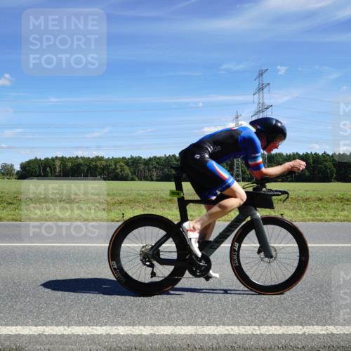 07.09.2025 - 19. Norderstedt Triathlon Michael Burmester http://msf.ph/oto/8859510 07.09.2025 13:39:36 Radfahren 1038 meine-sportfotos.de