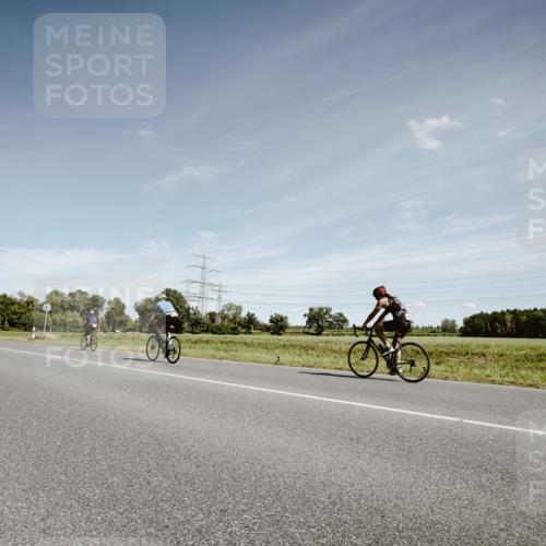 07.09.2025 - 19. Norderstedt Triathlon Michael Burmester http://msf.ph/oto/8859511 07.09.2025 12:44:51 Radfahren 209, 1221, 1360 meine-sportfotos.de