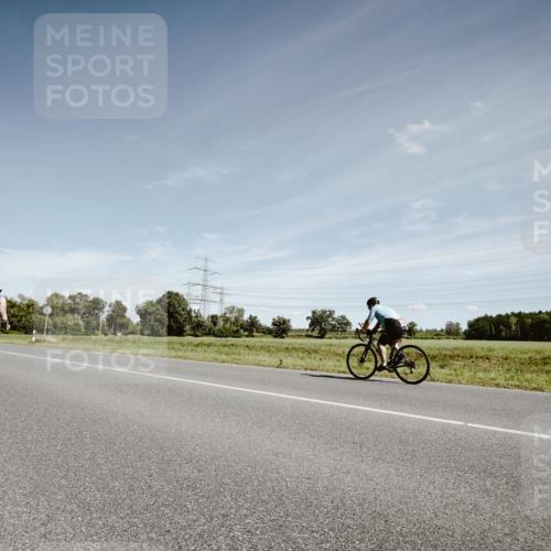 07.09.2025 - 19. Norderstedt Triathlon Michael Burmester http://msf.ph/oto/8859528 07.09.2025 12:45:08 Radfahren 1295 meine-sportfotos.de