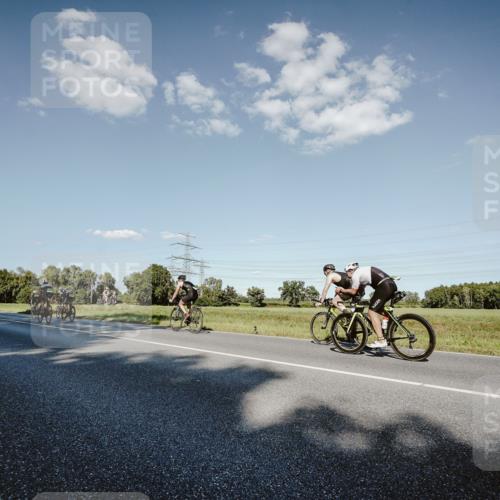 07.09.2025 - 19. Norderstedt Triathlon Michael Burmester http://msf.ph/oto/8859533 07.09.2025 15:47:04 Radfahren 386 meine-sportfotos.de