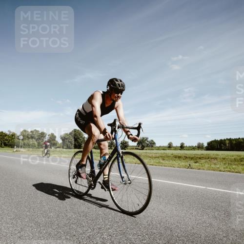 07.09.2025 - 19. Norderstedt Triathlon Michael Burmester http://msf.ph/oto/8859541 07.09.2025 12:45:23 Radfahren 739, 783 meine-sportfotos.de