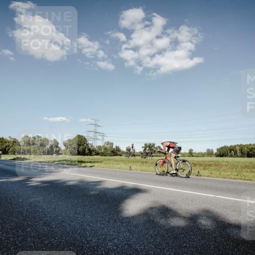 07.09.2025 - 19. Norderstedt Triathlon Michael Burmester http://msf.ph/oto/8859574 07.09.2025 15:47:25 Radfahren 1472 meine-sportfotos.de