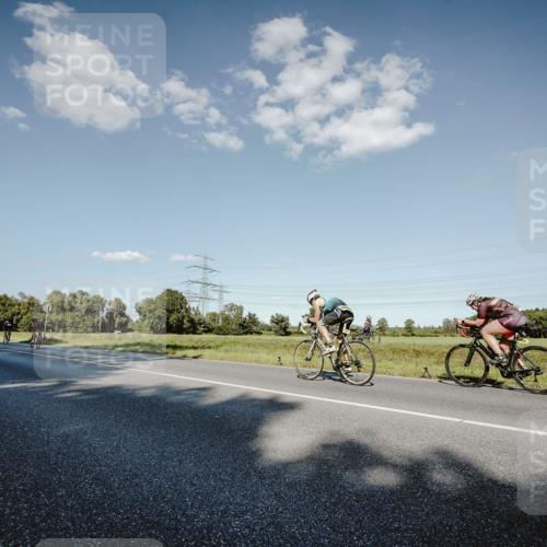 07.09.2025 - 19. Norderstedt Triathlon Michael Burmester http://msf.ph/oto/8859581 07.09.2025 15:47:28 Radfahren 464, 529 meine-sportfotos.de