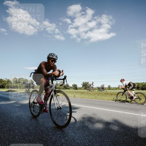 07.09.2025 - 19. Norderstedt Triathlon Michael Burmester http://msf.ph/oto/8859588 07.09.2025 15:47:29 Radfahren 464, 529 meine-sportfotos.de