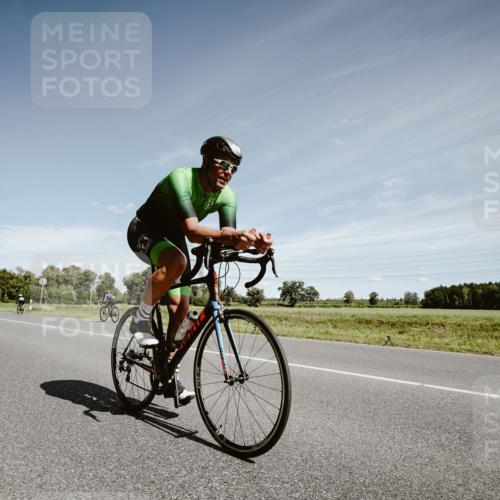 07.09.2025 - 19. Norderstedt Triathlon Michael Burmester http://msf.ph/oto/8859590 07.09.2025 12:45:45 Radfahren 327 meine-sportfotos.de