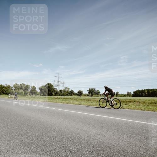 07.09.2025 - 19. Norderstedt Triathlon Michael Burmester http://msf.ph/oto/8859593 07.09.2025 12:45:46 Radfahren 327 meine-sportfotos.de