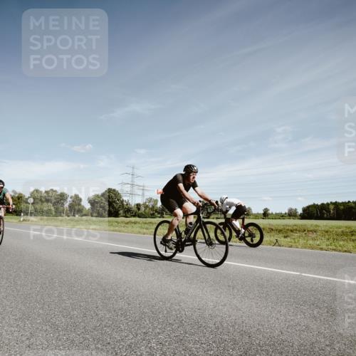 07.09.2025 - 19. Norderstedt Triathlon Michael Burmester http://msf.ph/oto/8859604 07.09.2025 12:45:57 Radfahren 183, 217, 305, 706, 1321 meine-sportfotos.de
