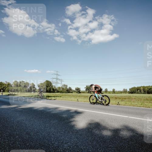 07.09.2025 - 19. Norderstedt Triathlon Michael Burmester http://msf.ph/oto/8859609 07.09.2025 15:47:38 Radfahren 412, 1415 meine-sportfotos.de