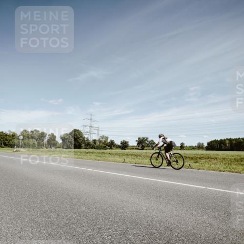 07.09.2025 - 19. Norderstedt Triathlon Michael Burmester http://msf.ph/oto/8859611 07.09.2025 12:46:01 Radfahren 166, 305, 1270, 1293 meine-sportfotos.de