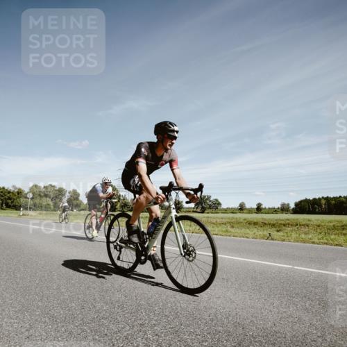 07.09.2025 - 19. Norderstedt Triathlon Michael Burmester http://msf.ph/oto/8859617 07.09.2025 12:46:02 Radfahren 166, 1270, 1293 meine-sportfotos.de