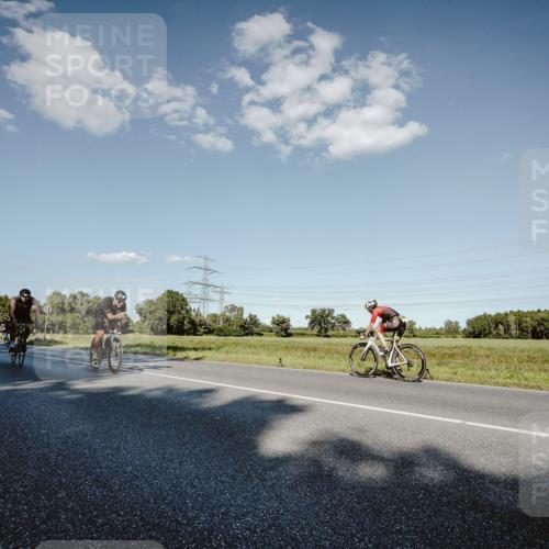 07.09.2025 - 19. Norderstedt Triathlon Michael Burmester http://msf.ph/oto/8859619 07.09.2025 15:47:41 Radfahren 412, 927, 1415, 1419, 1544 meine-sportfotos.de