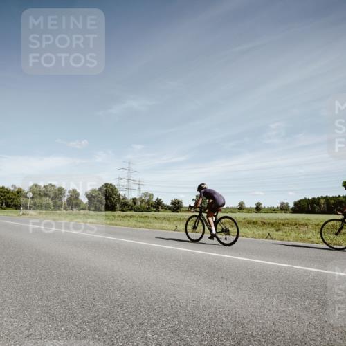 07.09.2025 - 19. Norderstedt Triathlon Michael Burmester http://msf.ph/oto/8859625 07.09.2025 12:46:05 Radfahren 166, 175, 1270, 1293, 1374 meine-sportfotos.de