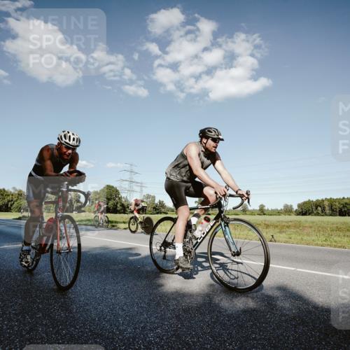 07.09.2025 - 19. Norderstedt Triathlon Michael Burmester http://msf.ph/oto/8859626 07.09.2025 15:47:42 Radfahren 412, 532, 927, 941, 1415, 1419, 1544 meine-sportfotos.de