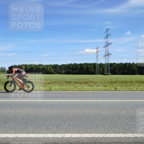 07.09.2025 - 19. Norderstedt Triathlon Michael Burmester http://msf.ph/oto/8859629 07.09.2025 13:41:31 Radfahren 876 meine-sportfotos.de