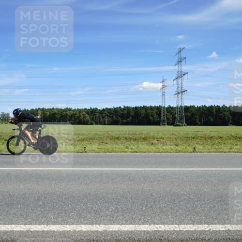 07.09.2025 - 19. Norderstedt Triathlon Michael Burmester http://msf.ph/oto/8859643 07.09.2025 13:41:40 Radfahren 1421 meine-sportfotos.de