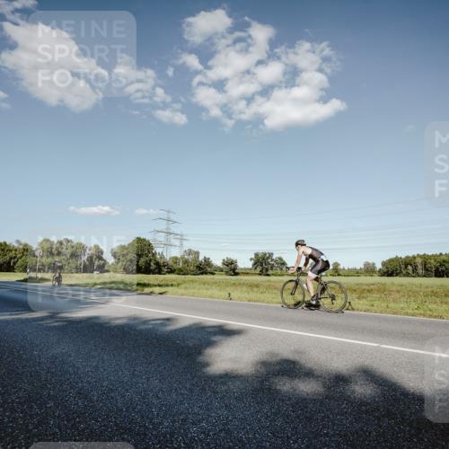 07.09.2025 - 19. Norderstedt Triathlon Michael Burmester http://msf.ph/oto/8859644 07.09.2025 15:47:46 Radfahren 532, 927, 941 meine-sportfotos.de