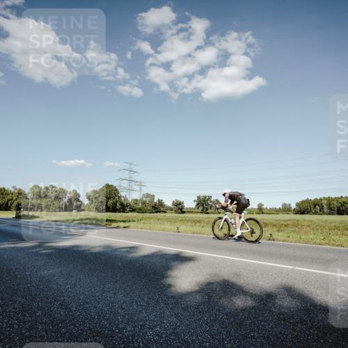 07.09.2025 - 19. Norderstedt Triathlon Michael Burmester http://msf.ph/oto/8859651 07.09.2025 15:47:50 Radfahren  meine-sportfotos.de
