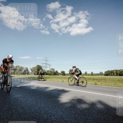 07.09.2025 - 19. Norderstedt Triathlon Michael Burmester http://msf.ph/oto/8859664 07.09.2025 15:47:56 Radfahren 414, 1082 meine-sportfotos.de